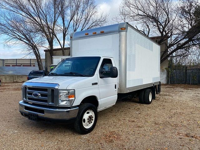 Best Box Truck Rental for Commercial USE