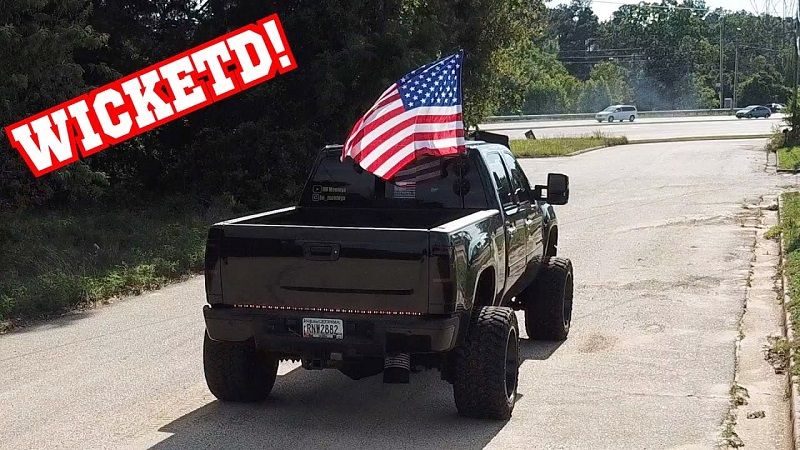 Best Flags to Fly on Truck