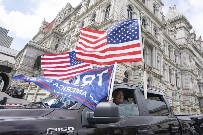 Best Flags to Fly on Truck